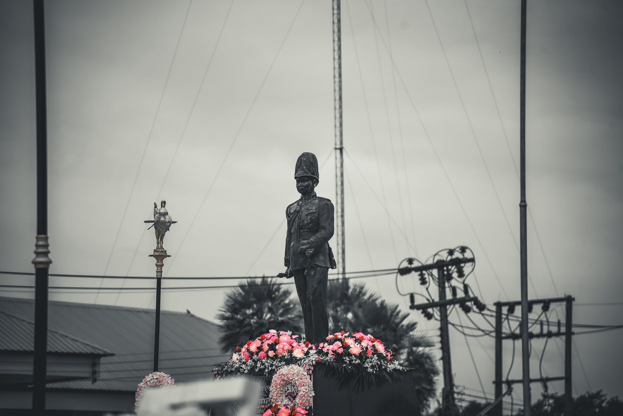 กิจกรรมวันปิยะมหาราช วางพวงมาลา ณ ที่ว่าการอำเภอเวียงสระ
