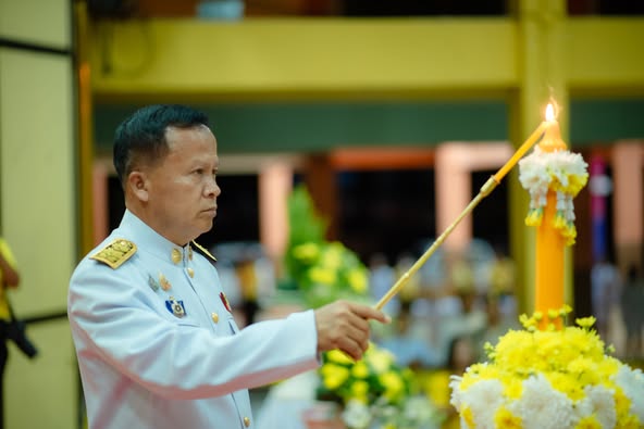 กิจกรรมเฉลิมพระเกียรติพระบาทสมเด็จพระเจ้าอยู่หัว เนื่องในโอกาสพระราชพิธีมหามงคลเฉลิมพระชนมพรรษา 28 กรกฎาคม 2568 
พิธีถวายเครื่องราชสักการะและวางพานพุ่ม และจุดเทียนถวายพระพรชัยมงคล ณ หอประชุมโรงเรียนบ้านหัวสะพานมิตรภาพที่217