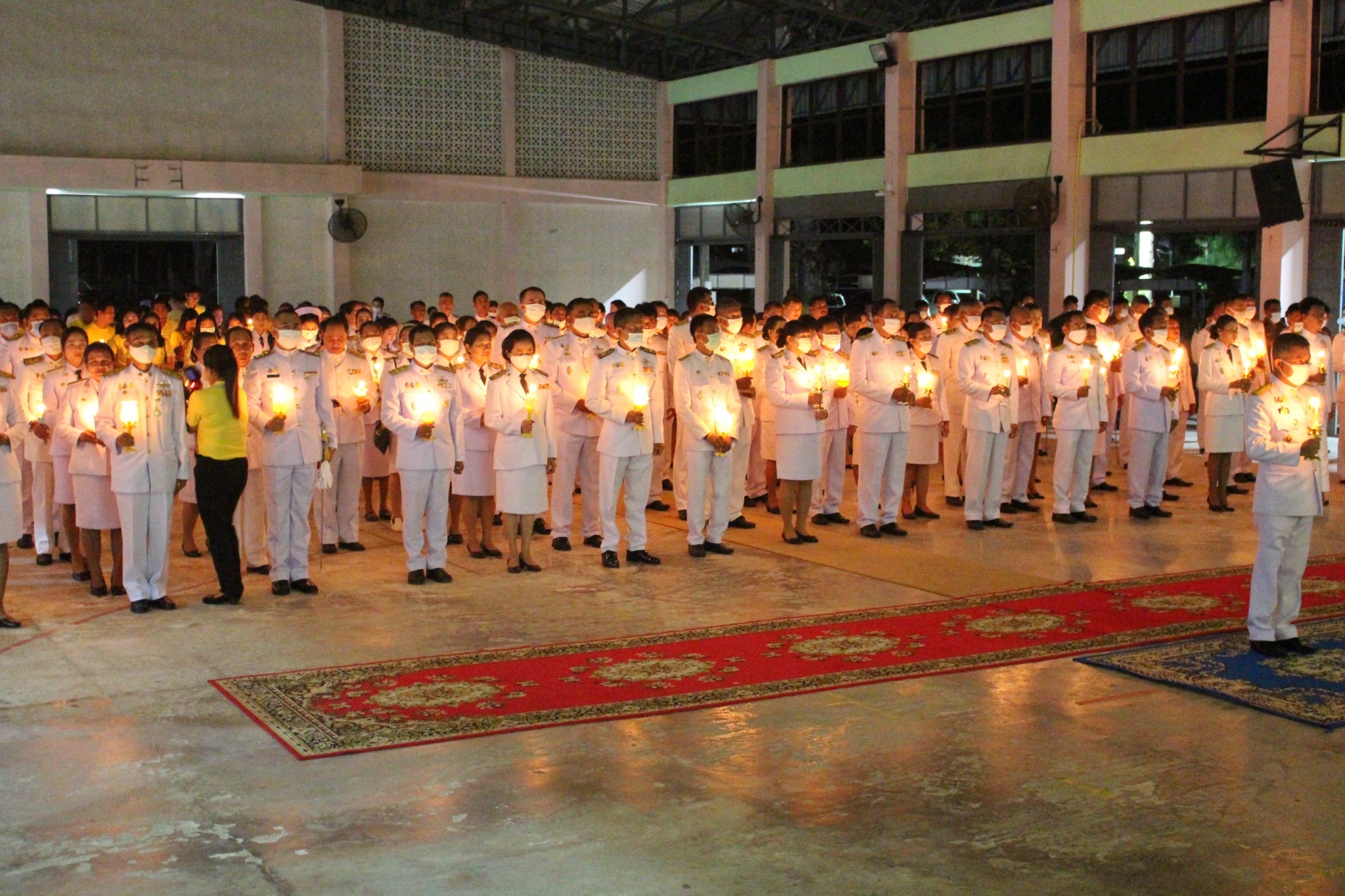พิธีบำเพ็ญกุศลและพิธีน้อมรำลึกเนื่องในวันคล้าย<br>วันสวรรคตพระบาทสมเด็จพระบรมชนกาธเบศร <br>มหาภูมิพลอดุลยเดชมหาราช บรมนาถบพิตร วัน<br>อังคารที่ 13 ตุลาคม 2563  ช่วงค่ำ